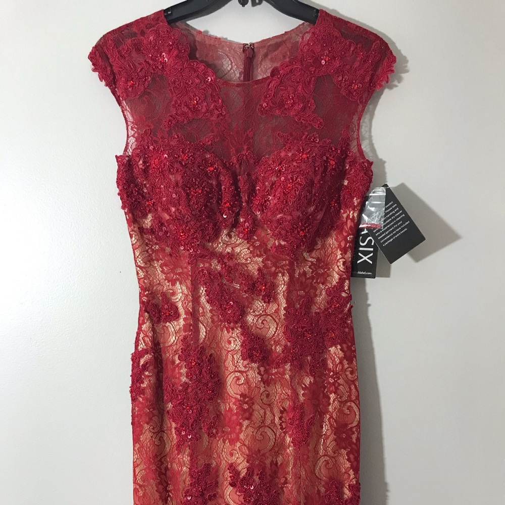 NWT Basix Black Label Red Gown